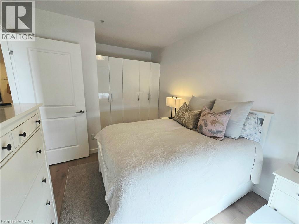 181 KING Street S Unit# 1812 thumbnail 9