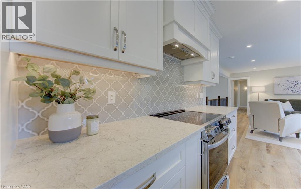 395 WARRINGTON Drive thumbnail 18