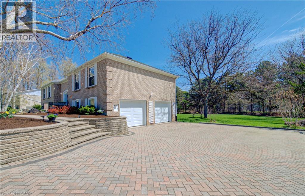 395 WARRINGTON Drive thumbnail 3