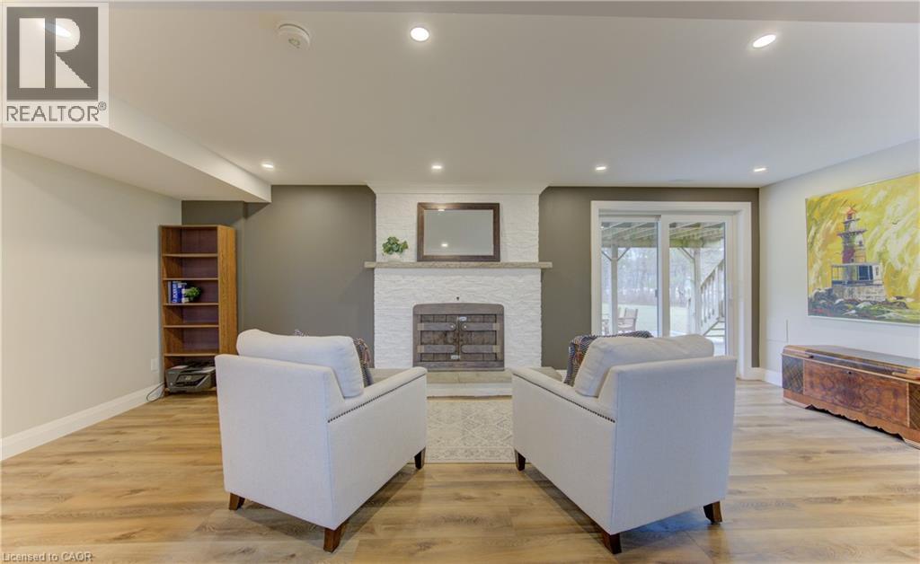 395 WARRINGTON Drive thumbnail 34