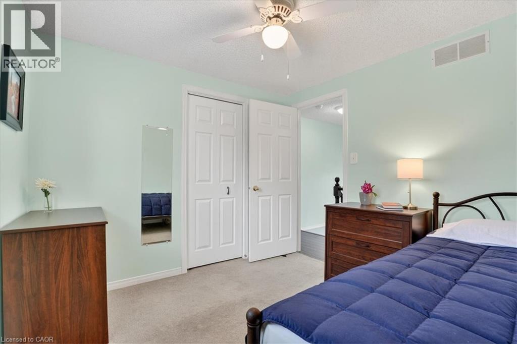 636 GRANGE Crescent thumbnail 32