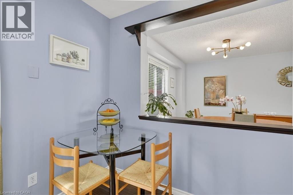 636 GRANGE Crescent thumbnail 20