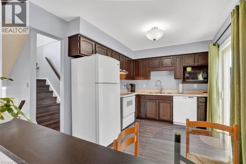 636 GRANGE Crescent thumbnail 17