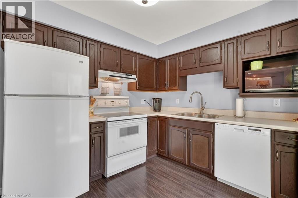 636 GRANGE Crescent thumbnail 18