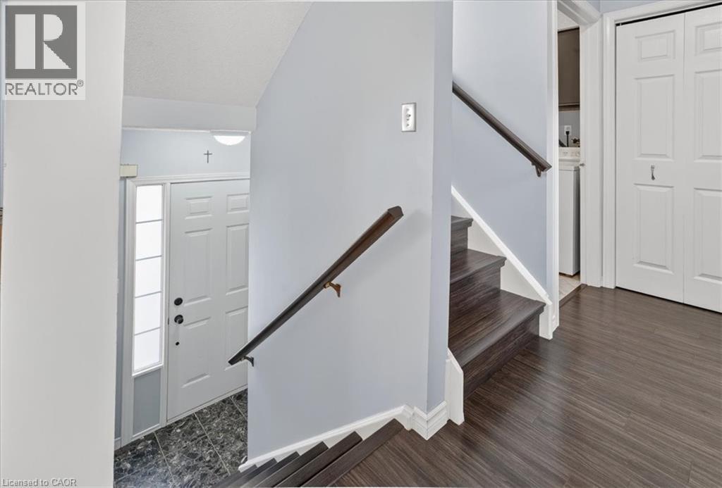 636 GRANGE Crescent thumbnail 6