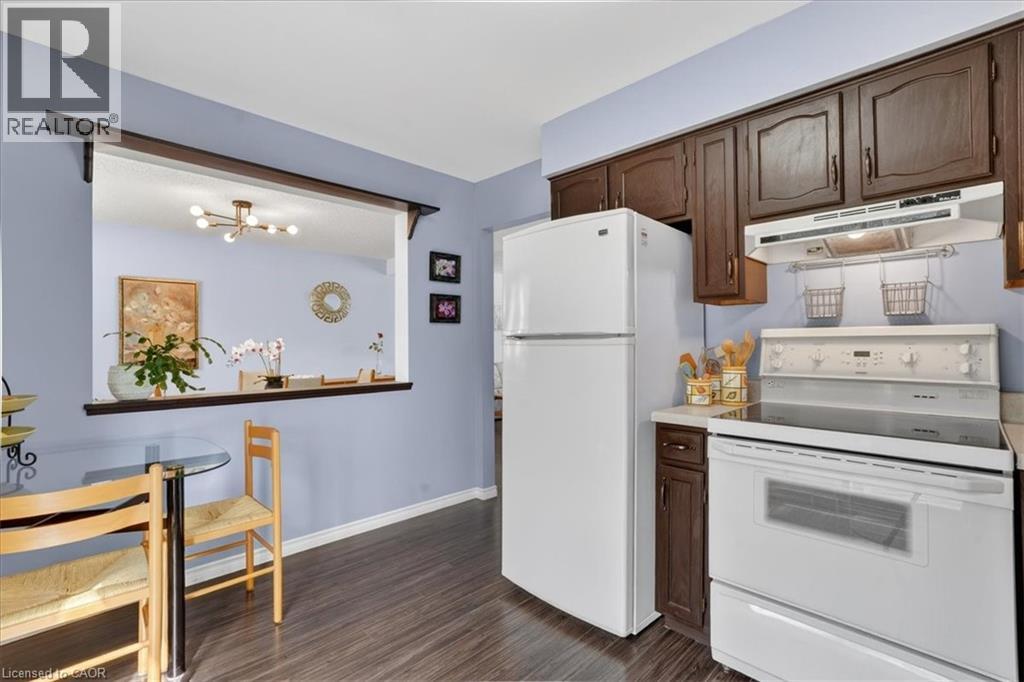 636 GRANGE Crescent thumbnail 19