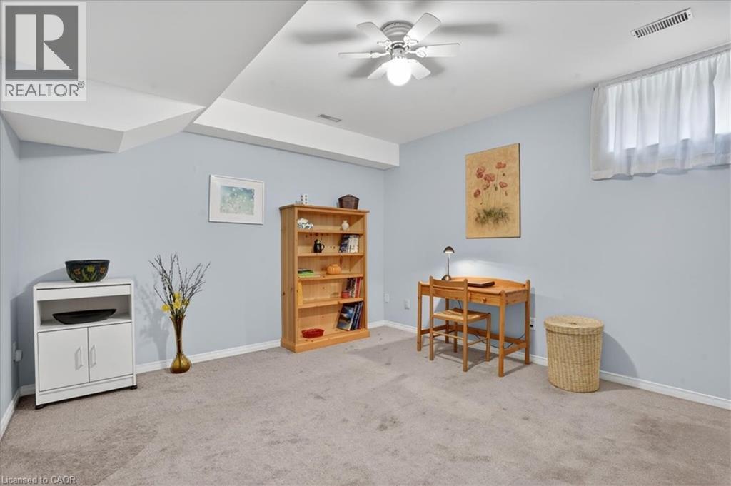 636 GRANGE Crescent thumbnail 37