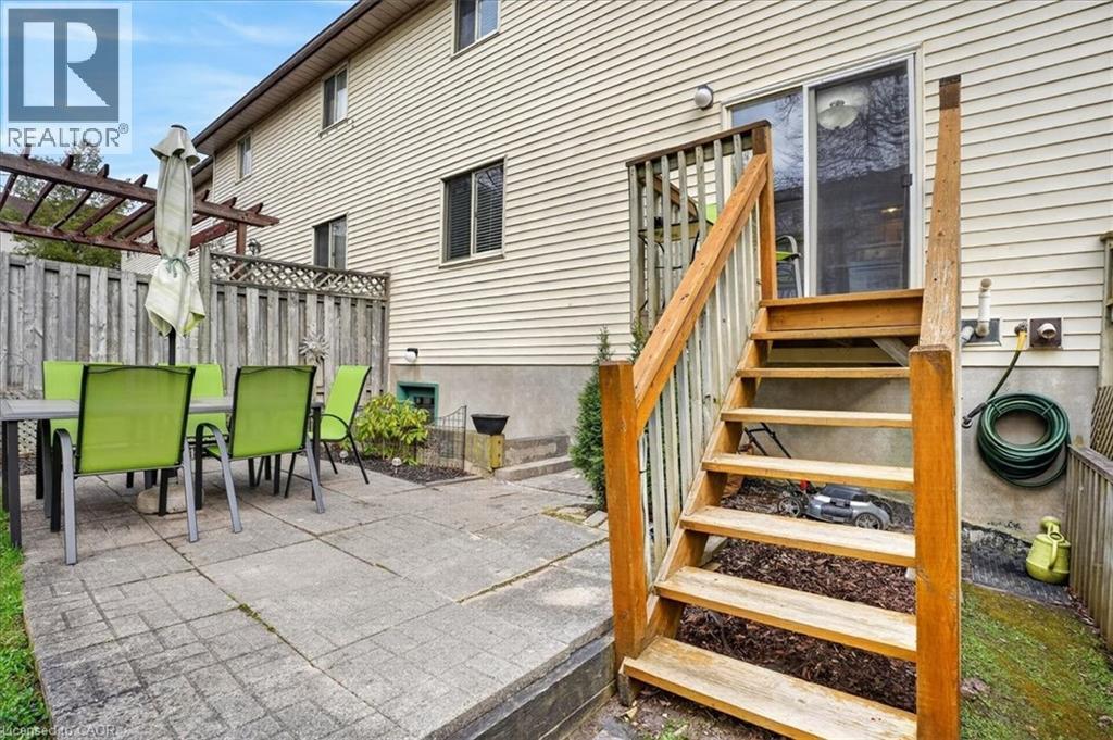 636 GRANGE Crescent thumbnail 47