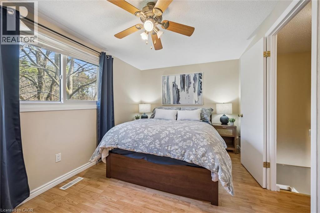 165 GREEN VALLEY Drive Unit# 14 thumbnail 14