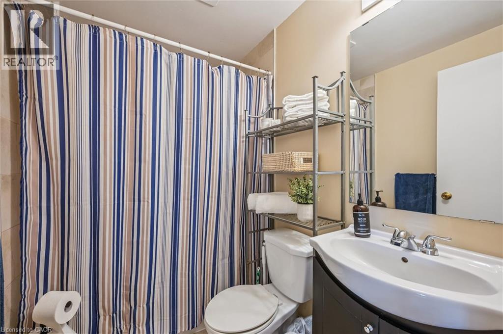 165 GREEN VALLEY Drive Unit# 14 thumbnail 16