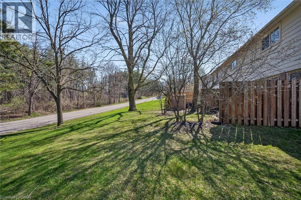 165 GREEN VALLEY Drive Unit# 14 thumbnail 21