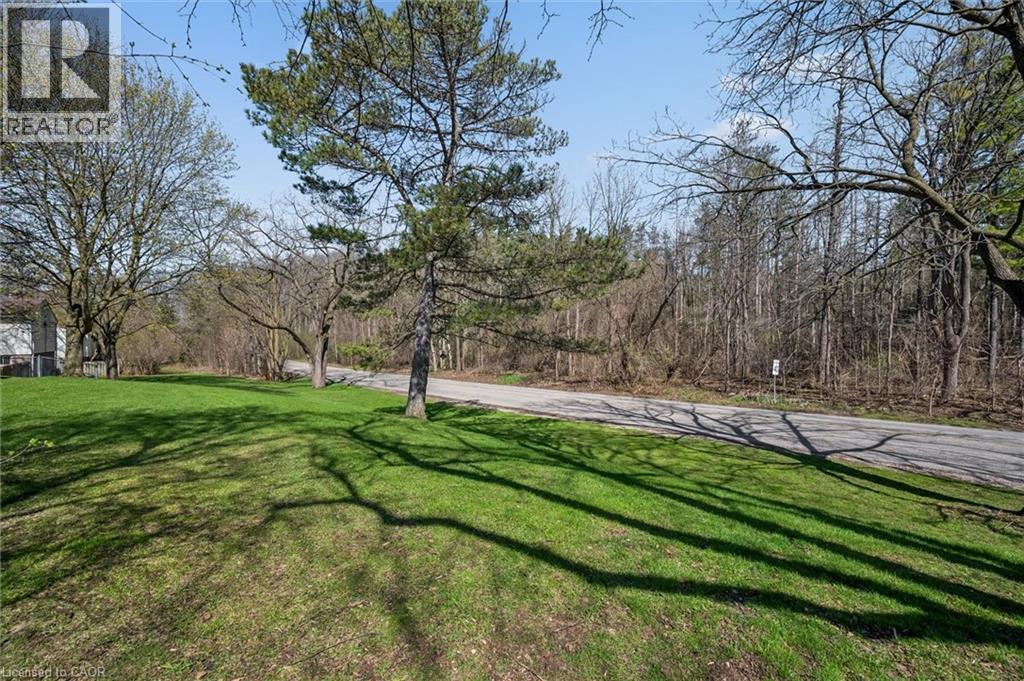 165 GREEN VALLEY Drive Unit# 14 thumbnail 25