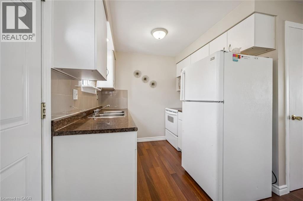 165 GREEN VALLEY Drive Unit# 14 thumbnail 9