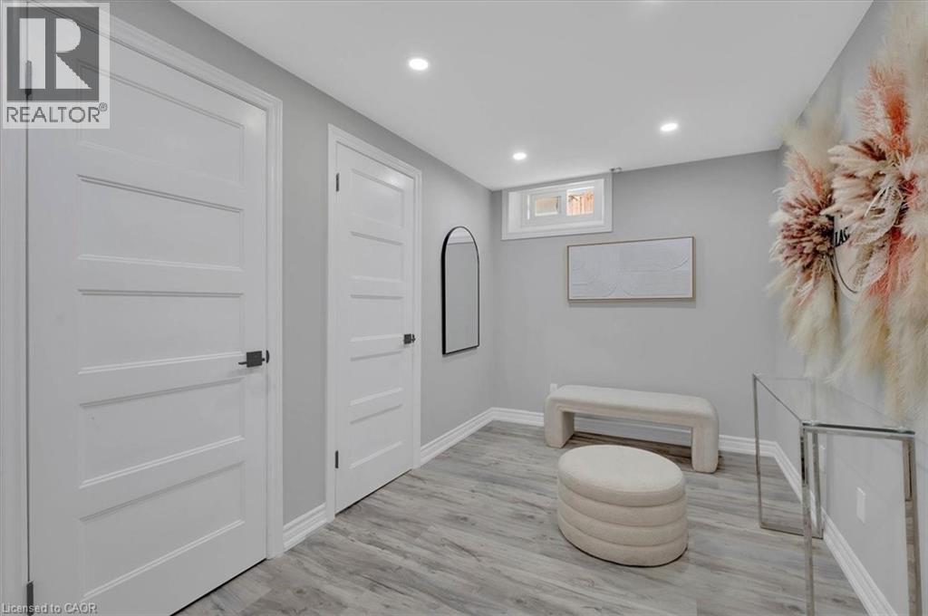 168 SILVER ASPEN Crescent thumbnail 18