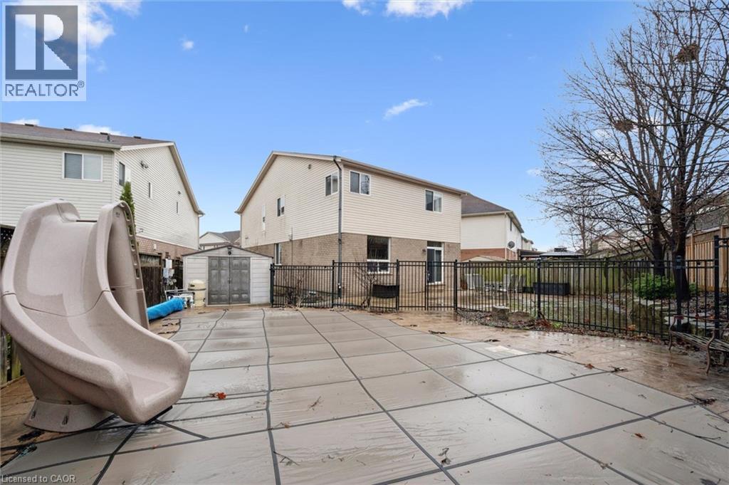 707 COMMONWEALTH Crescent thumbnail 45