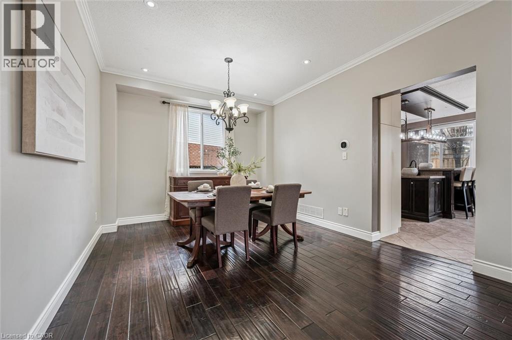 707 COMMONWEALTH Crescent thumbnail 9