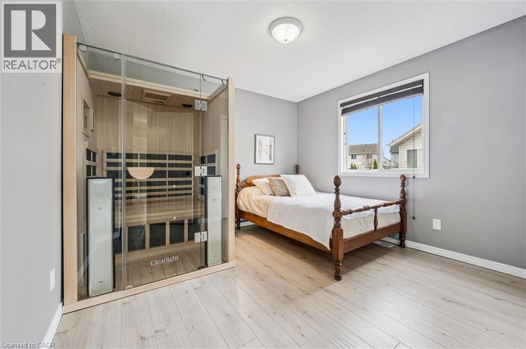 707 COMMONWEALTH Crescent thumbnail 23