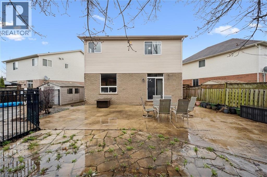 707 COMMONWEALTH Crescent thumbnail 43