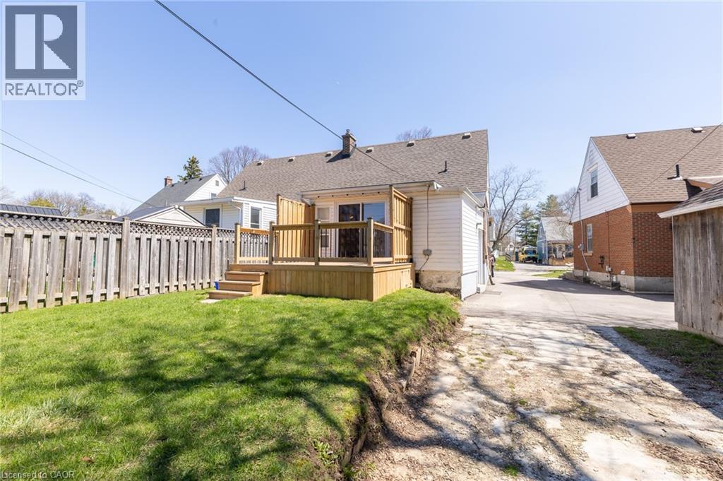 110 LORNE Crescent thumbnail 32