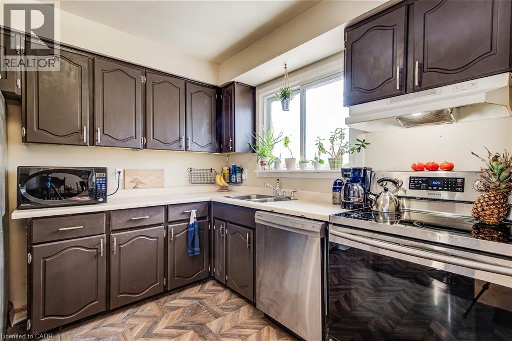 71 SHADELAND Crescent thumbnail 16