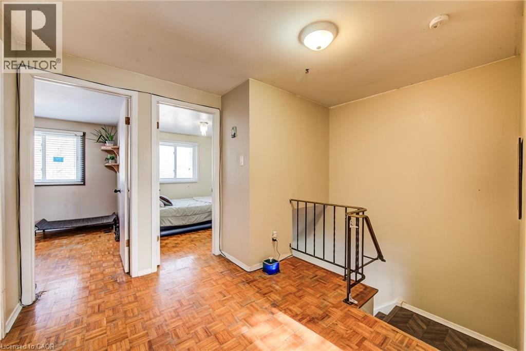 71 SHADELAND Crescent thumbnail 18