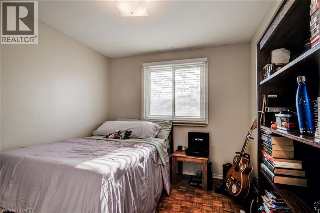 71 SHADELAND Crescent thumbnail 23