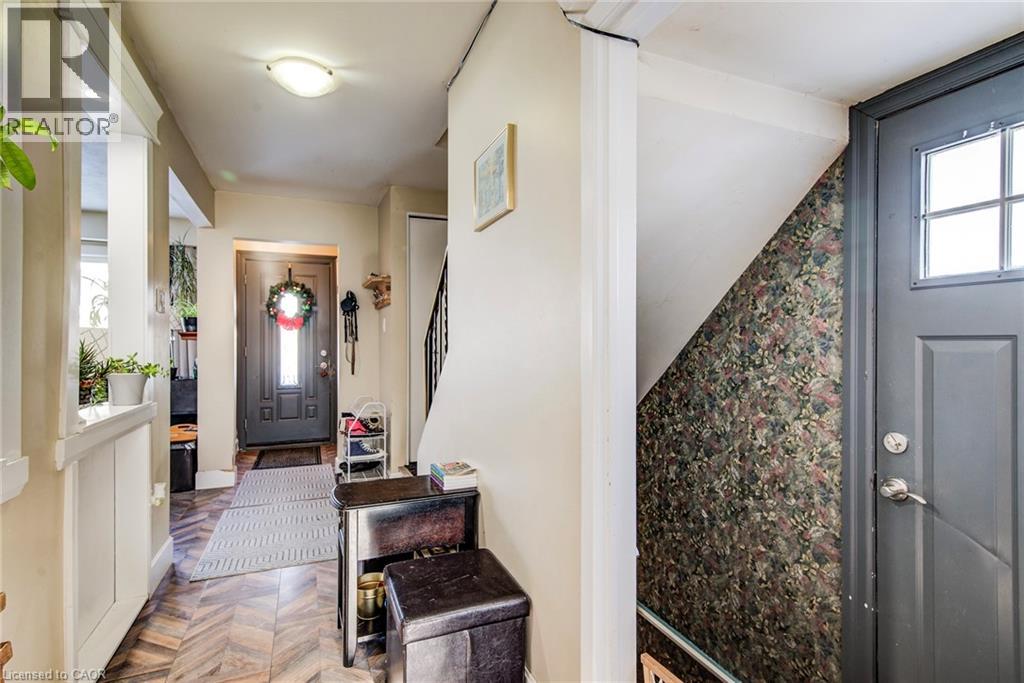 71 SHADELAND Crescent thumbnail 3