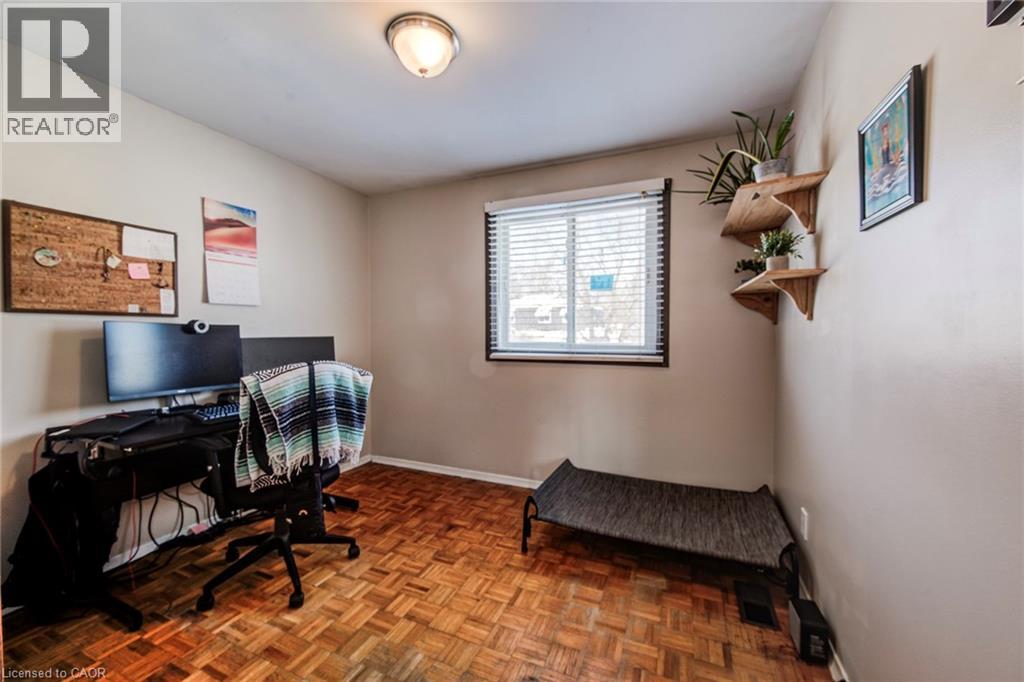 71 SHADELAND Crescent thumbnail 22