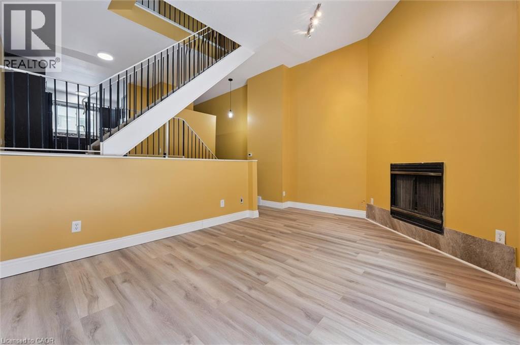 589 BEECHWOOD Drive Unit# 43 thumbnail 9