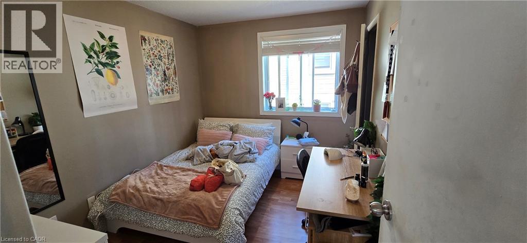 16 COLUMBIA Street W thumbnail 10