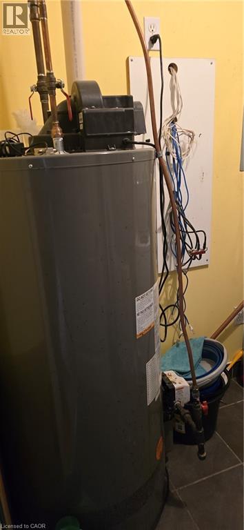 16 COLUMBIA Street W thumbnail 12