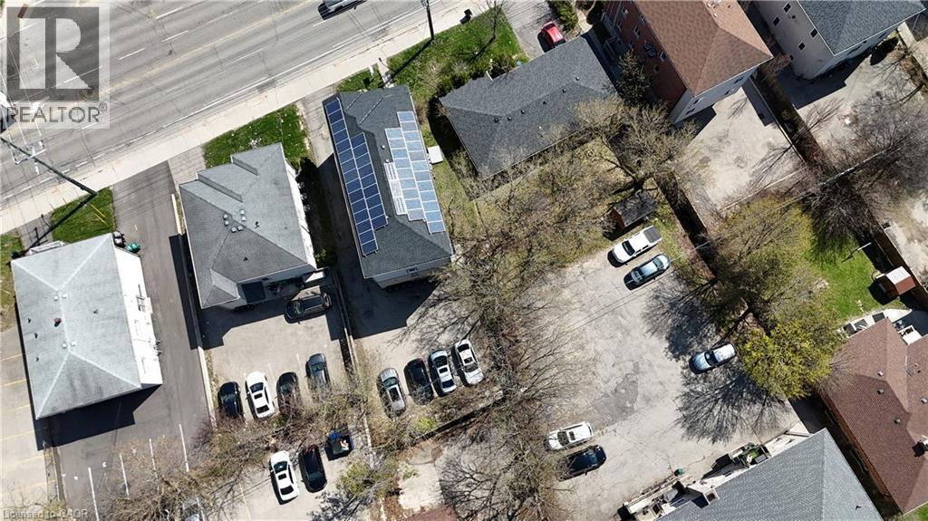 16 COLUMBIA Street W thumbnail 15