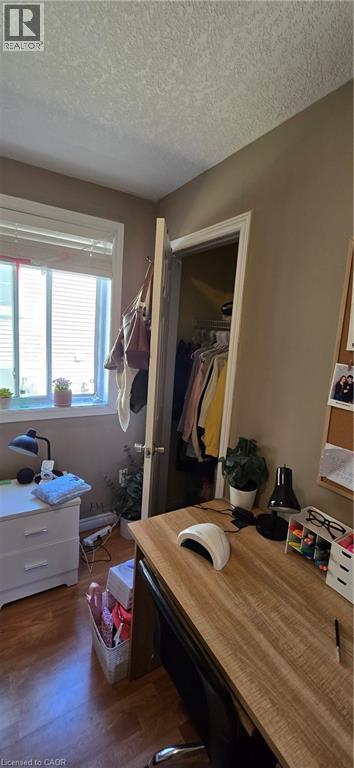 16 COLUMBIA Street W thumbnail 7