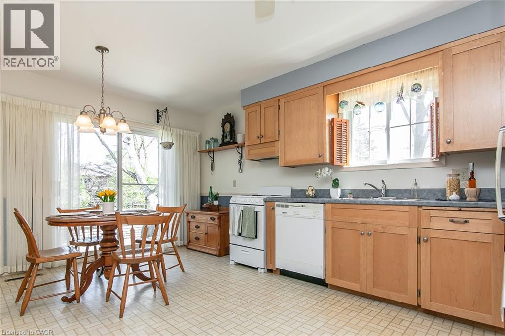 70 INWOOD Crescent thumbnail 15