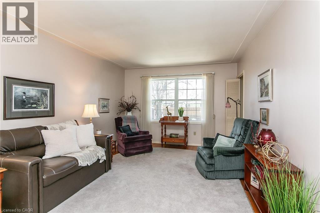 70 INWOOD Crescent thumbnail 9