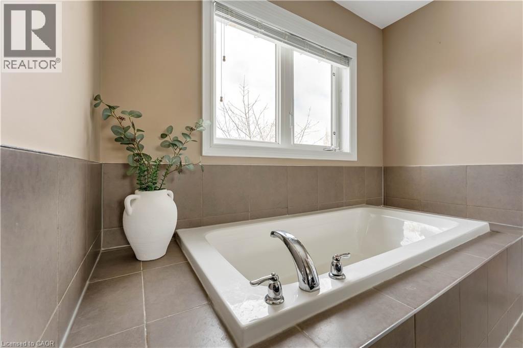 145 REDTAIL Street thumbnail 25