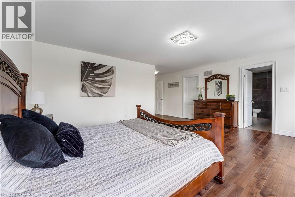 145 REDTAIL Street thumbnail 22