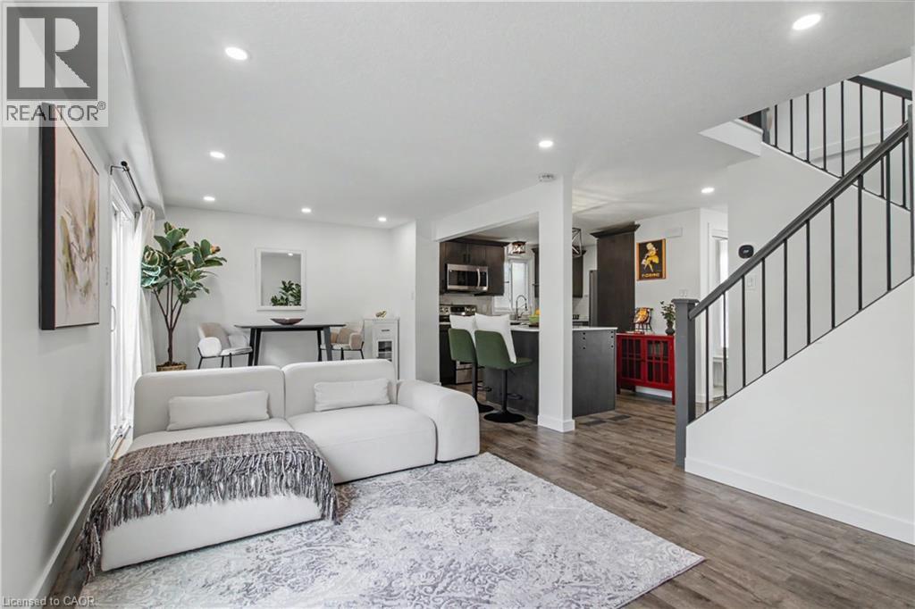 7 WYCLIFFE Place thumbnail 18