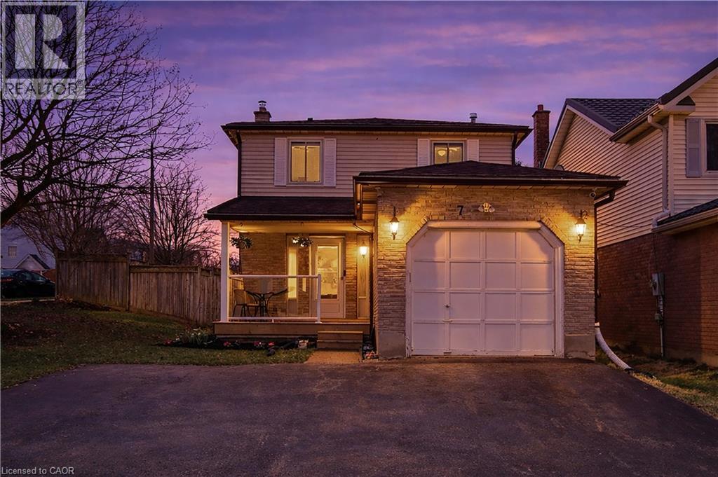 7 WYCLIFFE Place thumbnail 2