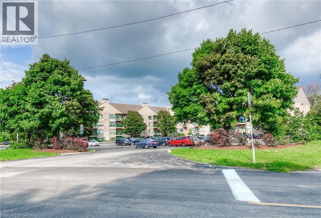 15 HOFSTETTER Avenue Unit# 318 thumbnail 18