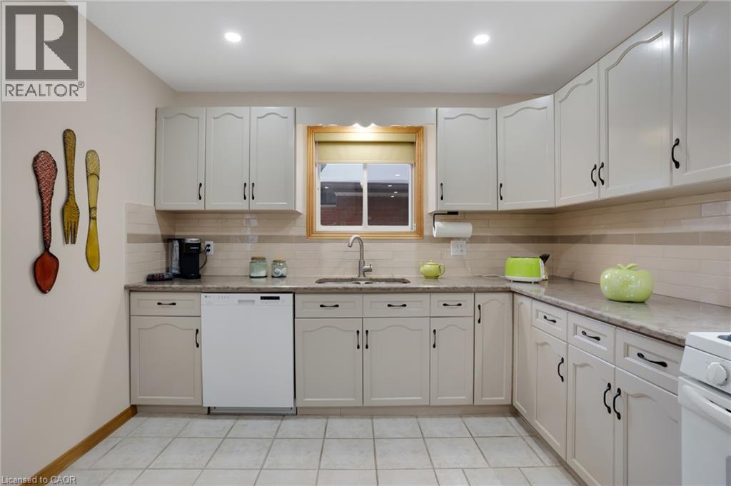 35 SOUTHVIEW Crescent thumbnail 17