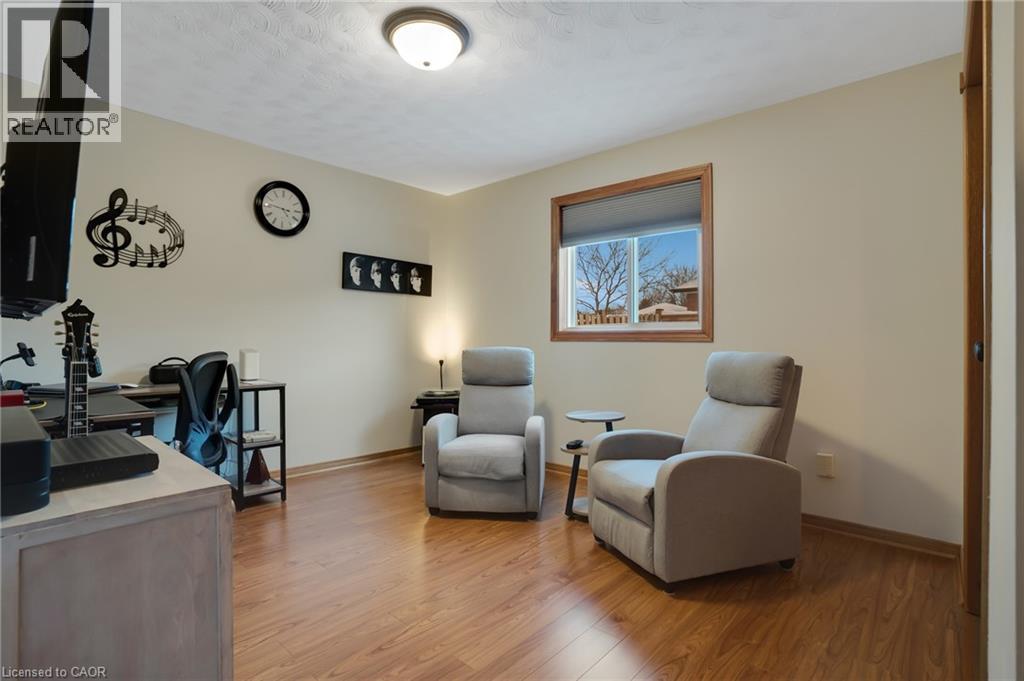 35 SOUTHVIEW Crescent thumbnail 25