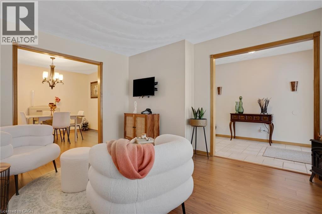 35 SOUTHVIEW Crescent thumbnail 9