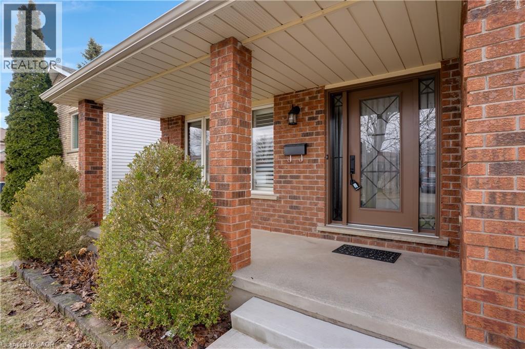 35 SOUTHVIEW Crescent thumbnail 4