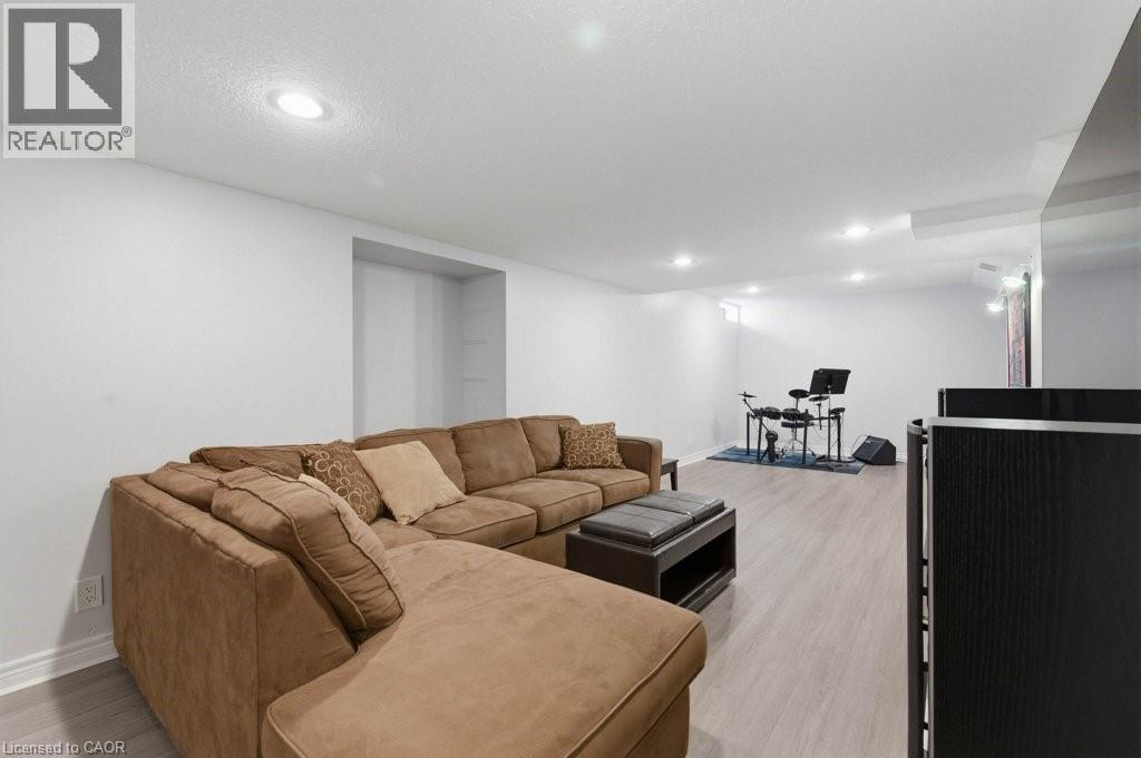 44 LORILEE Crescent thumbnail 27