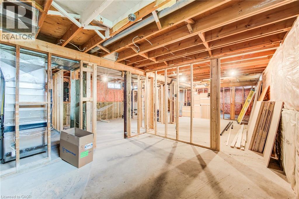 183 DINISON Crescent thumbnail 24