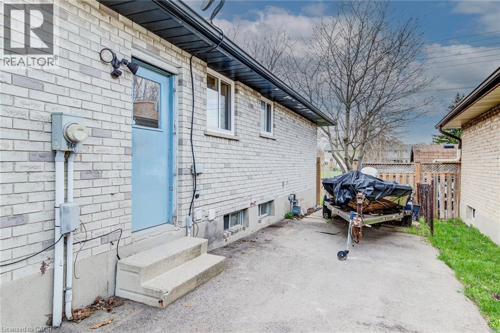 183 DINISON Crescent thumbnail 25