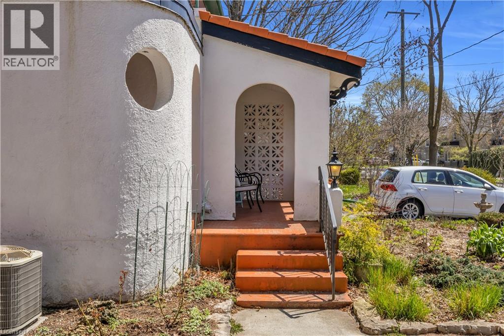 443 DUKE Street thumbnail 5