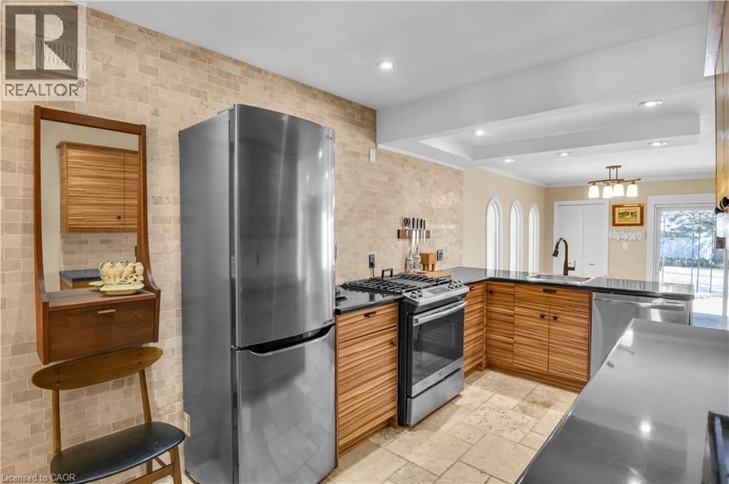 443 DUKE Street thumbnail 26