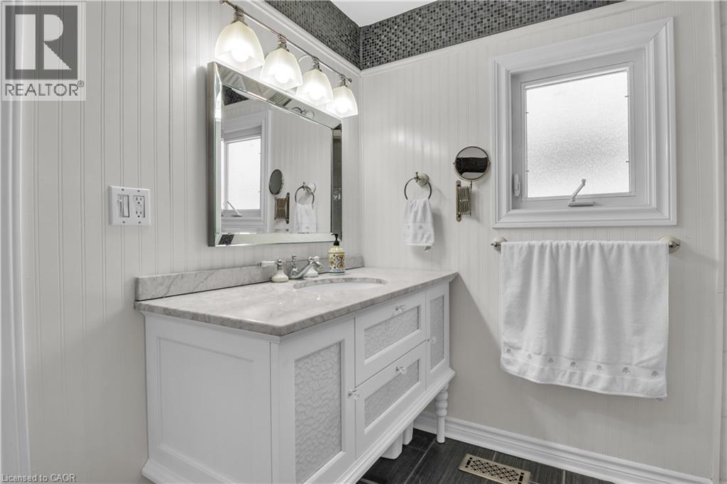 443 DUKE Street thumbnail 35